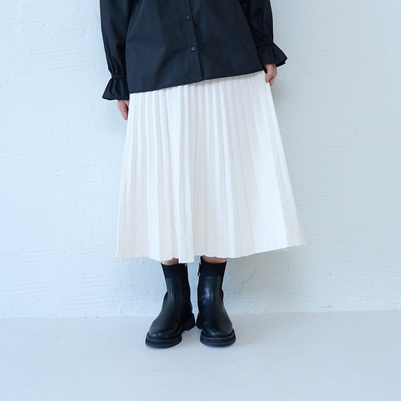 Morino Gakko 舒適可愛百褶針織裙 (白色) 第2張的照片