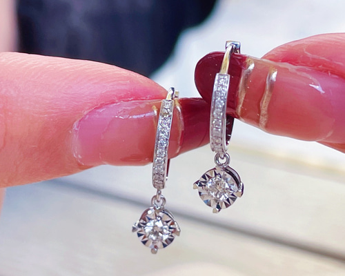 K18ホワイトゴールド ダイヤモンド ピアス ( 0.06ct )