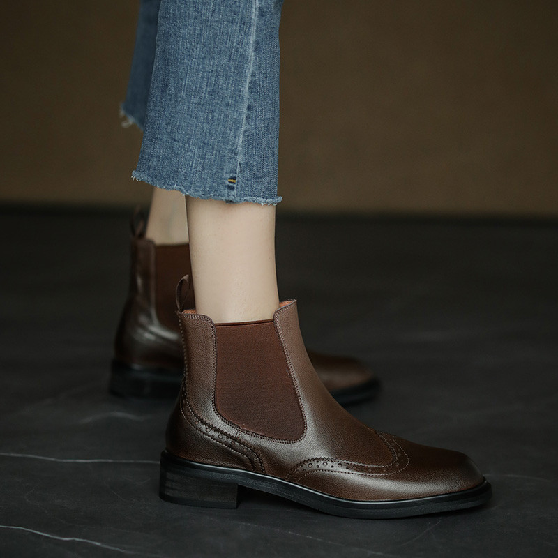 軽くて長時間履いても痛くなく散歩に最適、外反母趾幅広甲高さんにも人気！ ショートブーツ レディースシューズ 婦人靴 本革