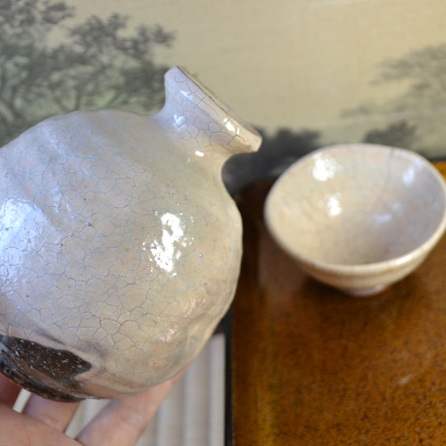 お値打ち品】風情ある酒器セット(粉引き) 2合徳利＋お猪口 ☆萩焼