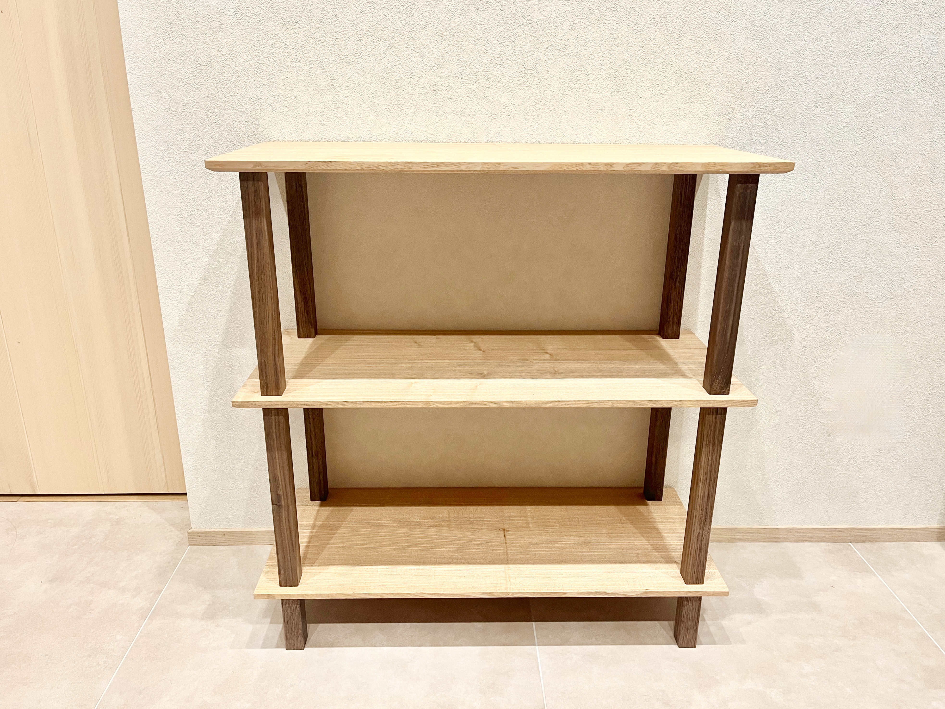良質な無垢家具 アッシュ×ウォールナット バイカラーが目を引く三段