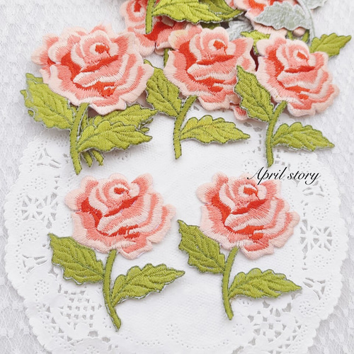 UNIK/USEDレザージャケット/ライナー付/バラ柄/フリンジ/花柄/ペイント 2枚/バラ ローズ ピンク系 グリーン葉っぱ 花 フラワー アップリケ