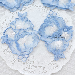 2枚/花　フラワー　ブルー系　透き通る　上品　優雅　アップリケ　モチーフ　刺繍　手芸 4枚目の画像