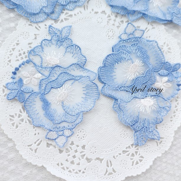 2枚/花　フラワー　ブルー系　透き通る　上品　優雅　アップリケ　モチーフ　刺繍　手芸 1枚目の画像