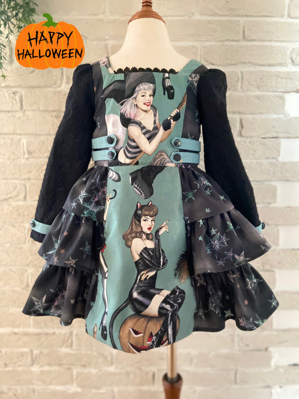 子供服　ウィッチガール✖️スターパネルラインワンピースドレス　100サイズ　女の子　ハロウィン 1枚目の画像