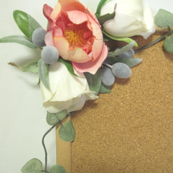 ウェルカムボード装花。アプリコットカラー。ピーチ。生花みたいで高品質な造花使用。ウェディングやインテリアに 3枚目の画像