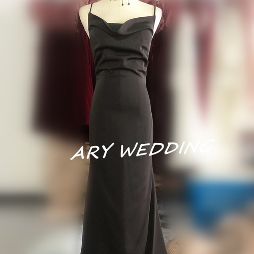 美品！パーティードレス 黒 キャミソール 背中見せ スレンダーライン  