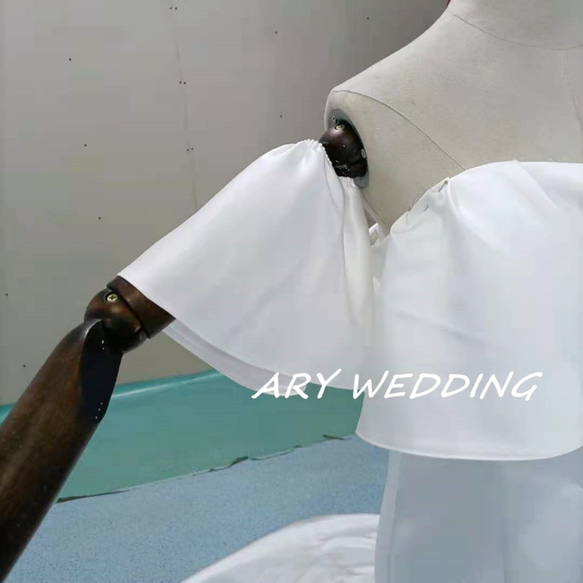 高品質！照片前可拆卸袖派對禮服灰白色光面緞面婚禮/招待會/儀式 第7張的照片