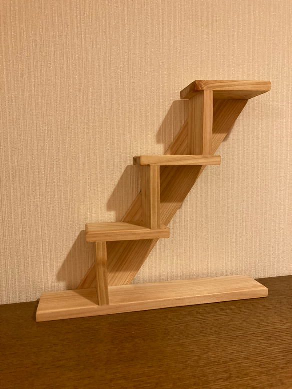 ヒノキの階段シェルフ3 3枚目の画像