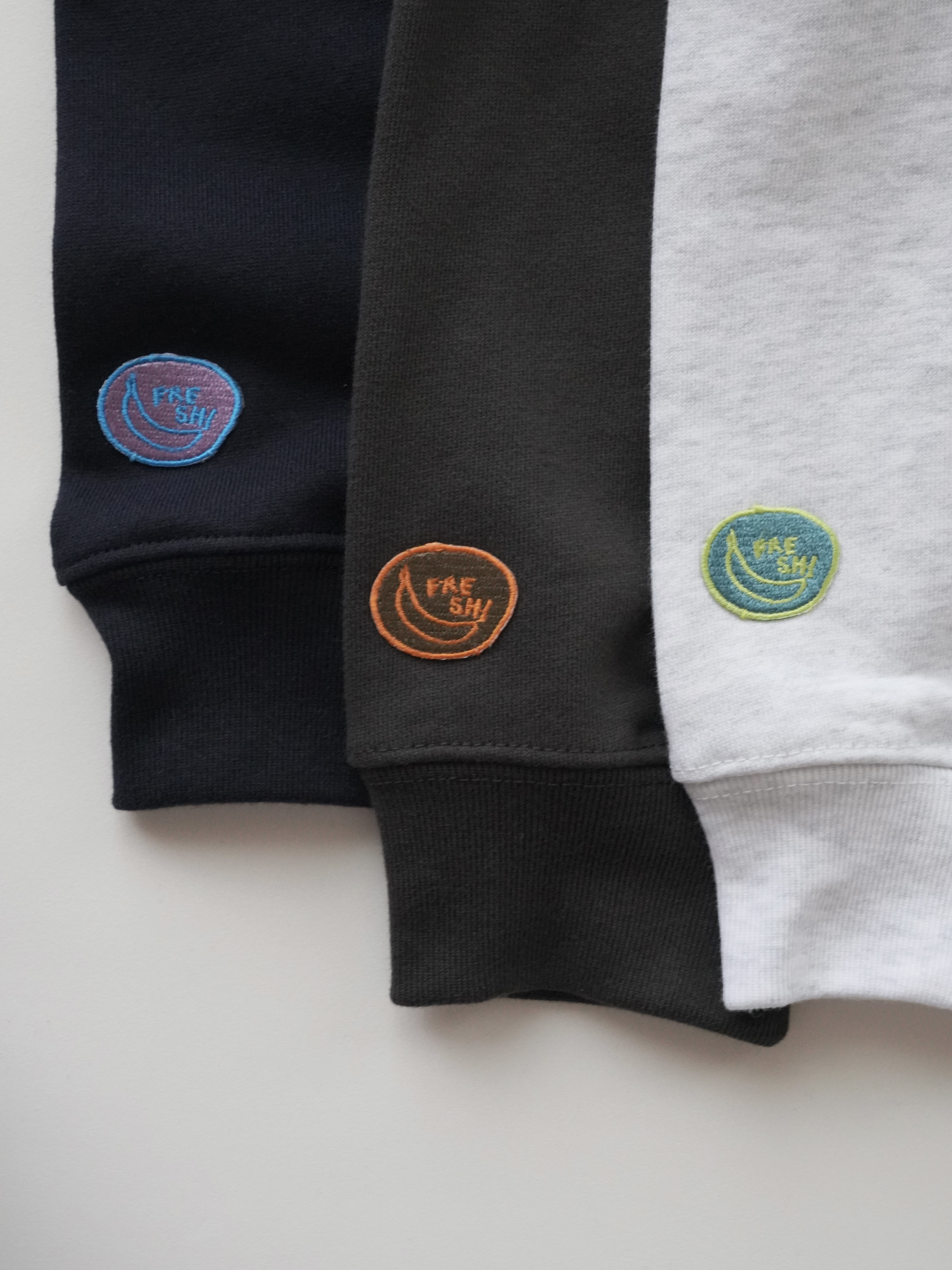 【ネイビー】FRESHバナナワッペンスウェット