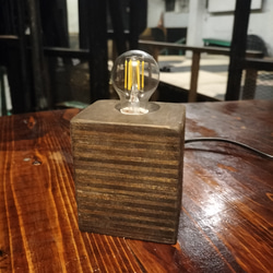 アンティーク風　ベッドサイドランプ　ライト　ウォルナットカラー 1枚目の画像