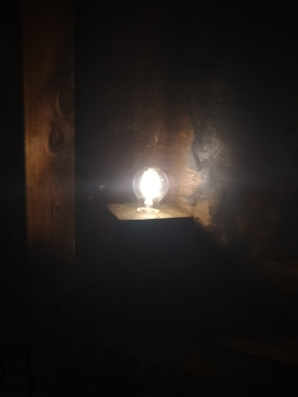 アンティーク風　ベッドサイドランプ　ライト　ウォルナットカラー 6枚目の画像