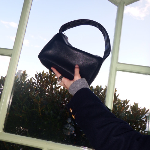 Creema限定35%off】S レザーハンドバッグ ポーチ付き 黒