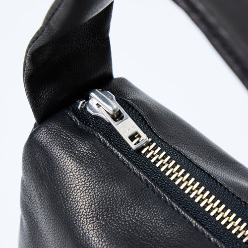 ♡新品♡ 黒レザートートバッグ ハンドバッグ 期間限定30%オフ】 M レザーハンドバッグ トートバッグ 黒