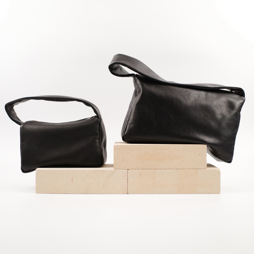 期間限定35%オフ】 M レザーハンドバッグ トートバッグ 黒