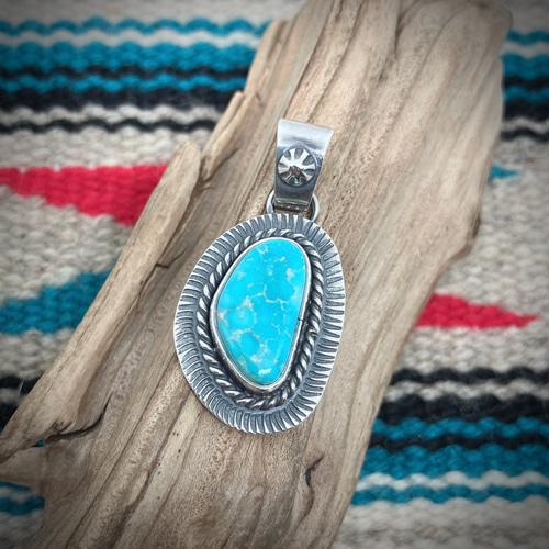 Hiloさま　LFC ターコイズ　珊瑚　キングマン　ペンダントインディアンジ LFC ターコイズ 珊瑚 キングマン ペンダント ナバホ インディアン