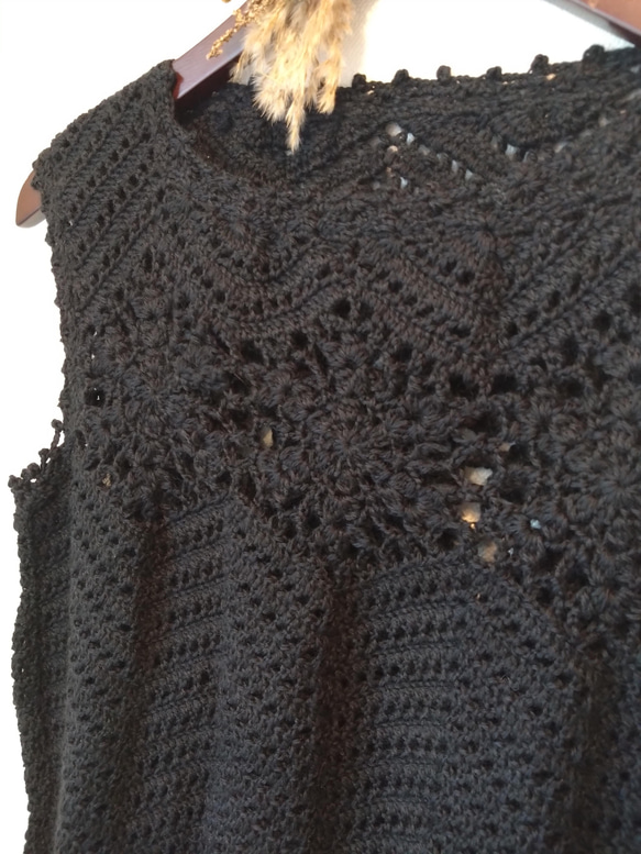 落ち着いた黒＊大人ベスト 2枚目の画像