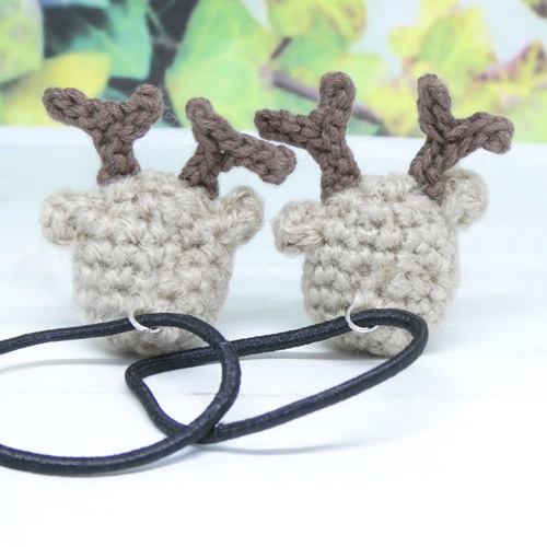 ヘアゴム　あみぐるみ　トナカイ ゴム交換可能〉真っ赤なお鼻のトナカイさん あみぐるみ ヘアゴム