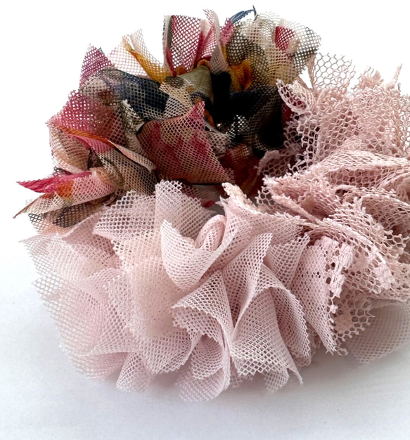 シュシュ＊ふわふわボリューム〜チュール＊レース ◯花柄クレイピンク