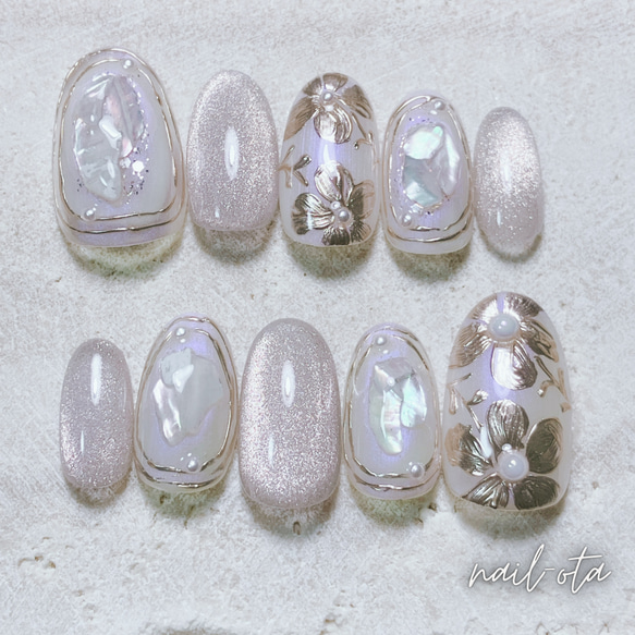 マグネットネイル フレンチガーリー ニュアンス ぷっくりフラワー