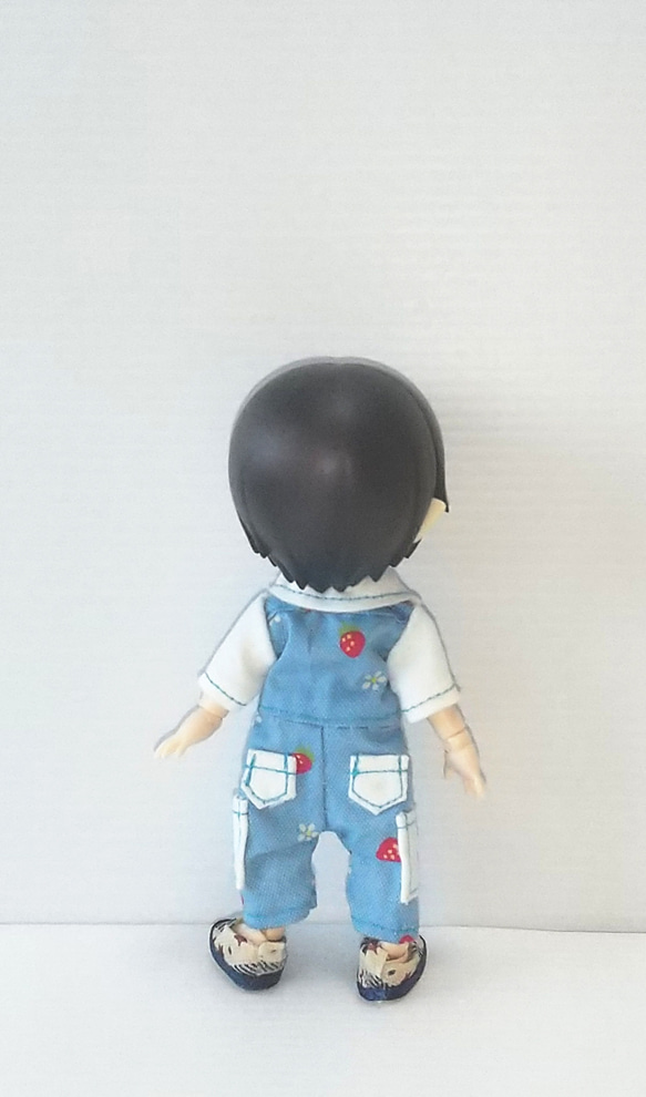 【送料無料】苺のジャンプスーツ(ブルー) オビツ11 オリジナル ハンドメイド 3枚目の画像