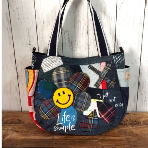 shoulder bag／ベージュデニムリメイク ショルダーバッグの作り方】形が変えれるリメイクアレンジ ｜How