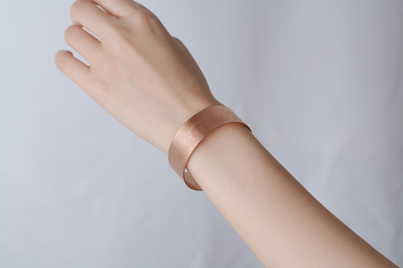 銅製 バングル｜W20mm 〈純銅〉　丁度いいサイズが見つかる  5サイズ 4枚目の画像