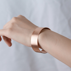 銅製 バングル｜W20mm 〈純銅〉　丁度いいサイズが見つかる  5サイズ 5枚目の画像