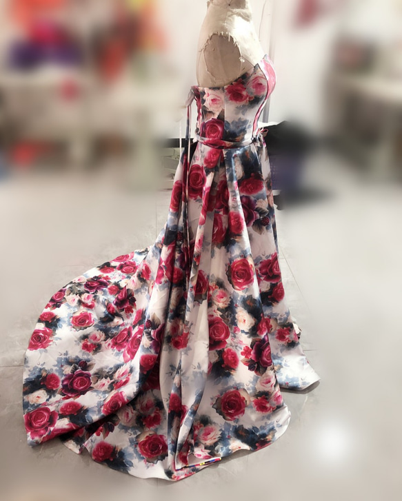 華やか オフショルダーカラードレス　トレーン　ウエディングドレス　花柄 演奏会 レース、糸 G1942368116(15000円)