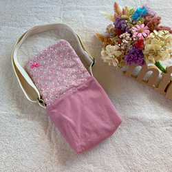 ハンドメイド　ポシェット　キッズポシェット　くすみ　くすみピンク　きなり　刺繍　蝶々　ハンドメイドかばん 3枚目の画像