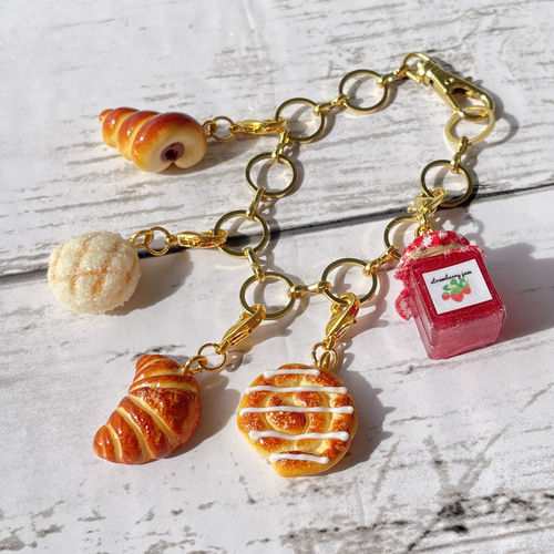 いちごパフェ☆デニムリメイクチャーム yu-beads-parts_a865