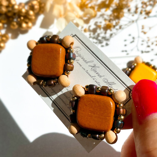 No.98【イエロー＆ブラウン】 ウッドビーズのビーズ刺繍ピアスor  