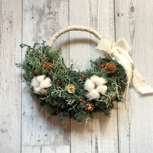 コニファーと木の実のリース ChristmasWreath コニファーと木の実のリース ChristmasWreath