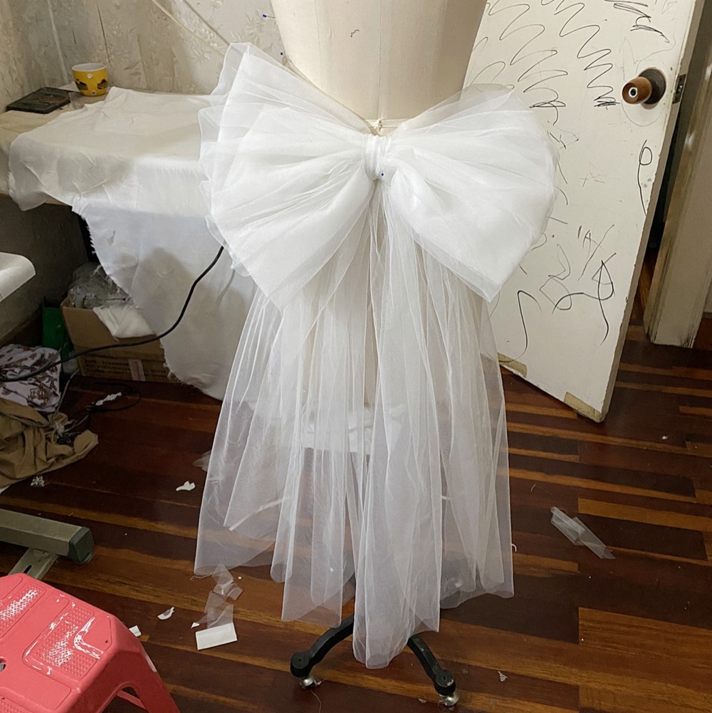 大人気上昇！ウエディングドレス用  取り外し可能 ふっくら柔らかなバックリボン　お色直し 結婚式