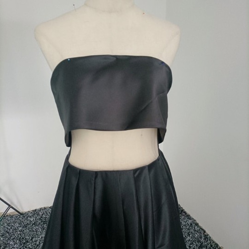 上品！パーティードレス 黒 ベアトップ プリンセスライン ロングドレス  