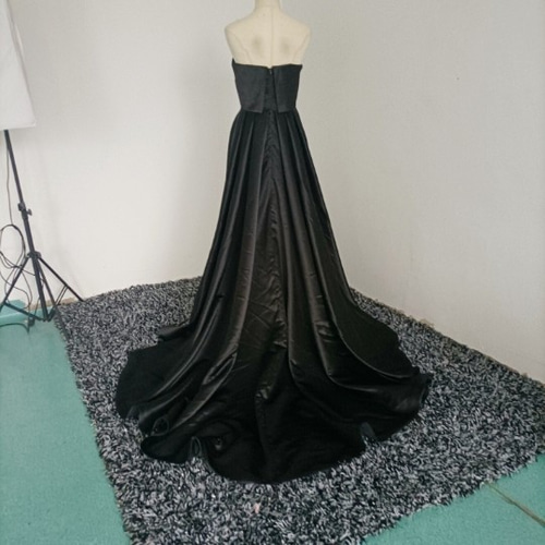 上品！パーティードレス 黒 ベアトップ プリンセスライン ロングドレス  