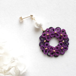 梭織蕾絲小花和棉質珍珠不對稱耳環&lt;Kikyou&gt; 第4張的照片