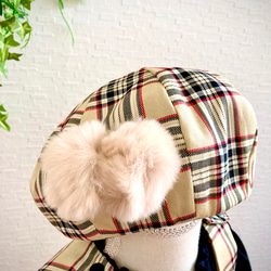 ベビーちゃんセットアップベージュ系チェックジャンパースカート&ほっこりベレー帽リアルラビットファー付き 5枚目の画像