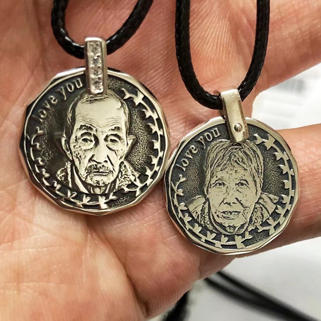 オーダーメイド カスタムネックレス人物画 肖像画 名前ネックレス ネームネックレス似顔絵 名入れネックレスアレルギー対応