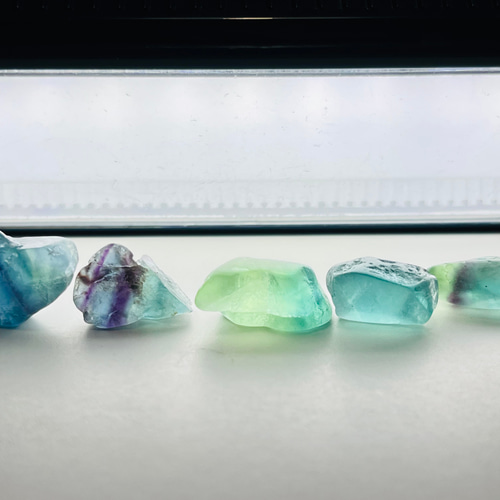 マルチカラー✿*:・フローライト 蛍石 原石 細石 セット 天然石