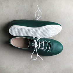 手工運動鞋包裹著一塊皮革/綠色 第10張的照片