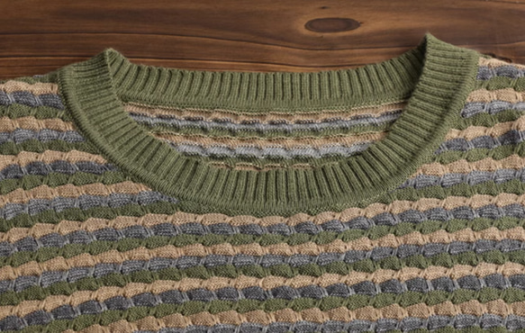 新作 ストライプのプルオーバー 綿100％コットンニット..セーター 手編み　グリーン 6枚目の画像