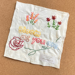 刺繍アート×はぎれ　Bloom as you are. あなたらしく咲き誇れ　 2枚目の画像