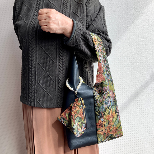 ゴブラン織×日本製フェイクレザー　ワンショルダートートバッグ  三角ポーチ付き　サブバッグ 1枚目の画像