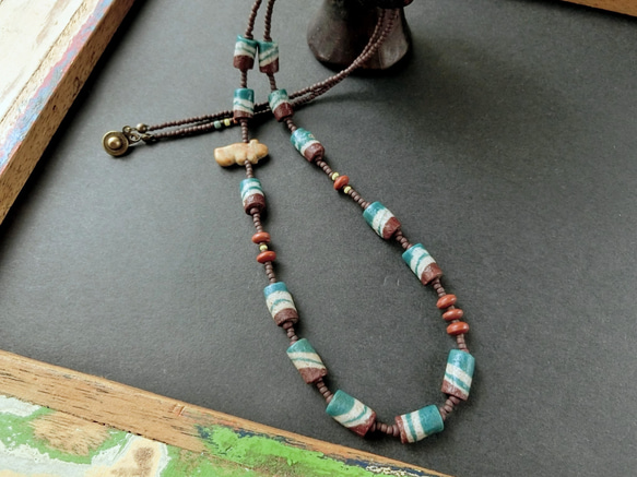 ヴィンテージ・エスニックジュエリー！「カレン・シルバーと琥珀」の