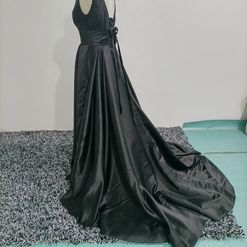 高品質！黒いサテンロングワンピース 二次会ドレス クラシカル