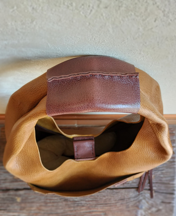 one shoulder bag　マスタード✗ダークブラウン　オイルシュリンクレザー 8枚目の画像