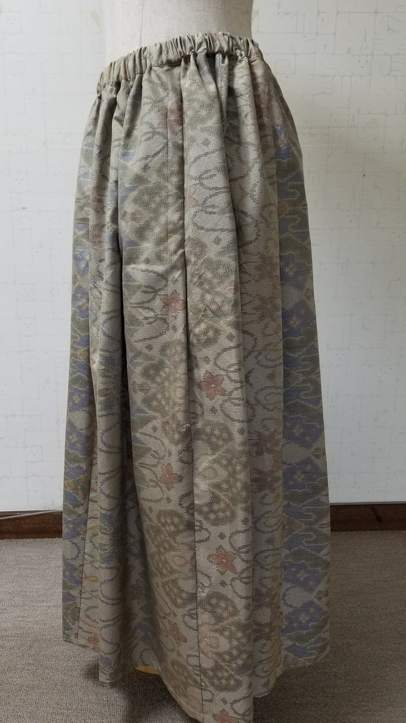 大島紬リメイク　裏付きタックギャザースカート 3枚目の画像