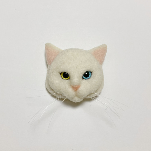 白猫（長毛のオッドアイ） 羊毛フェルト コーギー大好きママ