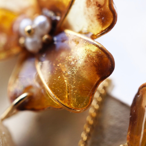 べっ甲フラワーjewelryピアス/イヤリング ピアス（スタッド・一粒